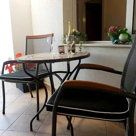 Apartamento Apartman Tedi